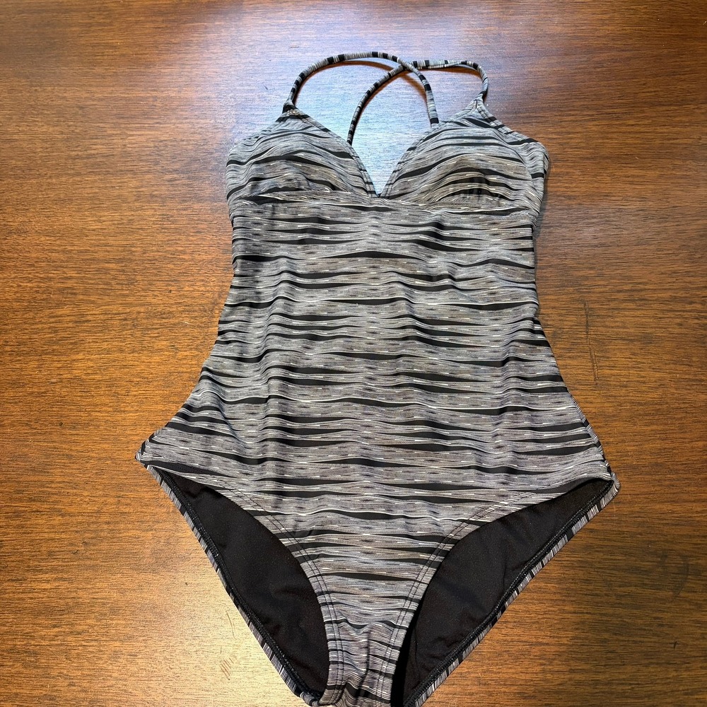 Athleta Ariel One Piece‎ Criss Cross Cut Out Woman's Swimsuit Size XS Black Grey